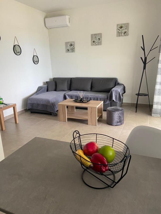 فيلا M & F House أوروبوس المظهر الخارجي الصورة