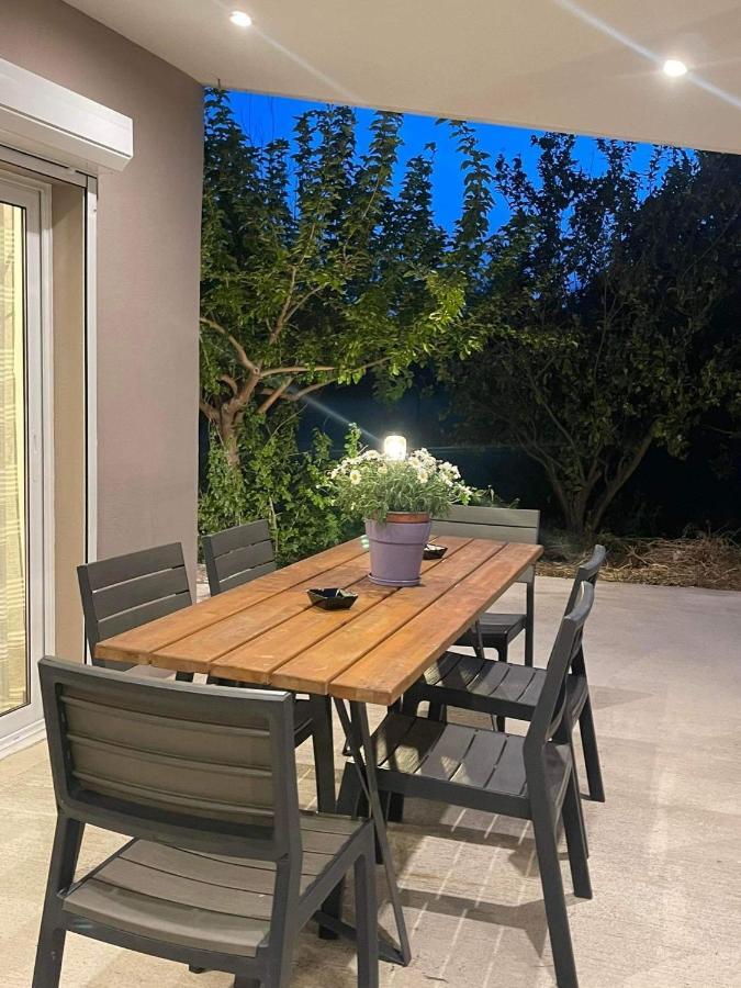فيلا M & F House أوروبوس المظهر الخارجي الصورة
