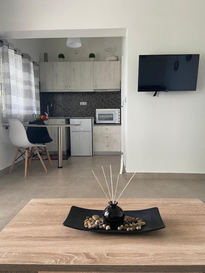 فيلا M & F House أوروبوس المظهر الخارجي الصورة