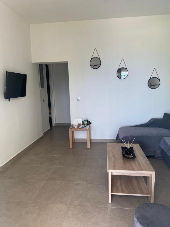 فيلا M & F House أوروبوس المظهر الخارجي الصورة